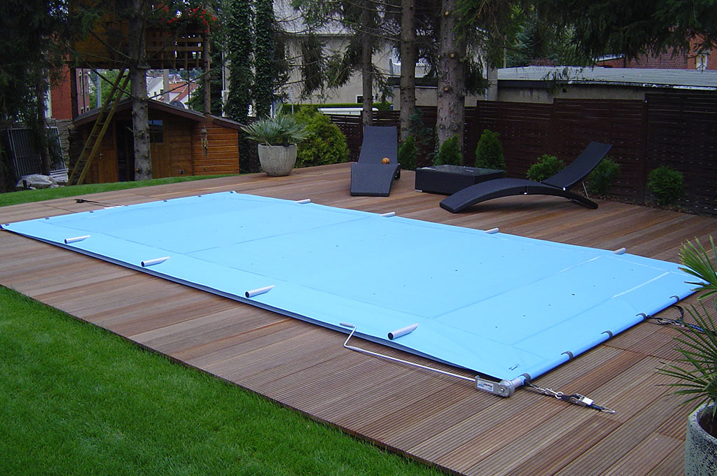 Swimmingpool winterfest machen